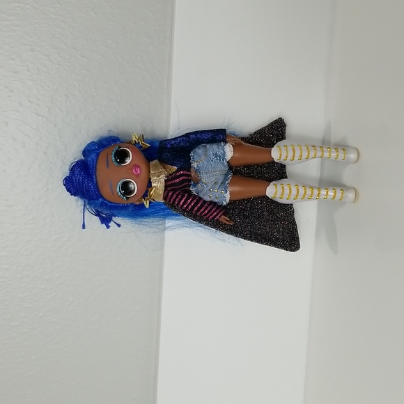 LOL DOLL Ms. INVINCIBLE - Picture 3 of 7